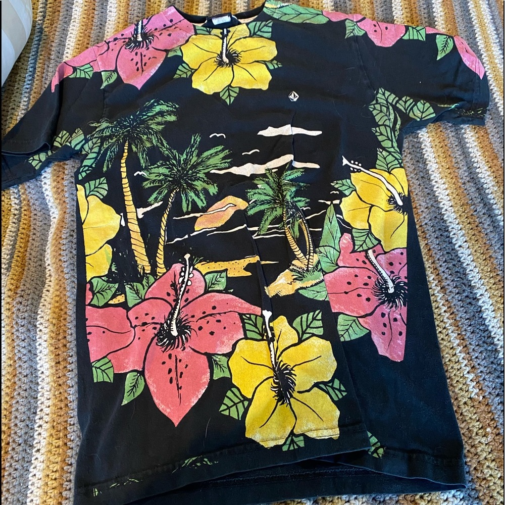 Volcom T-shirt men’s flowered